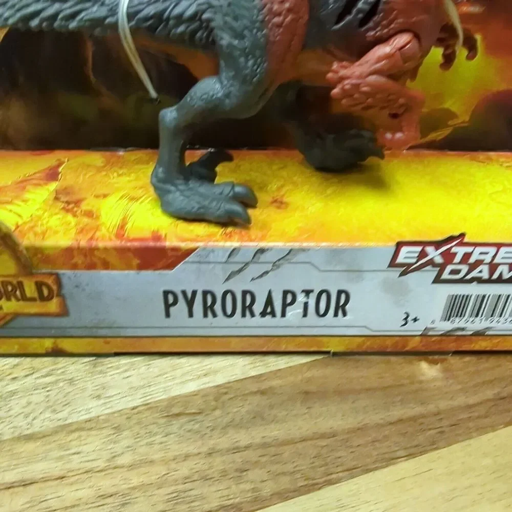 Jurassic World Dominion Pyroraptor Extreme Damage Dino Mattel‎ 2021